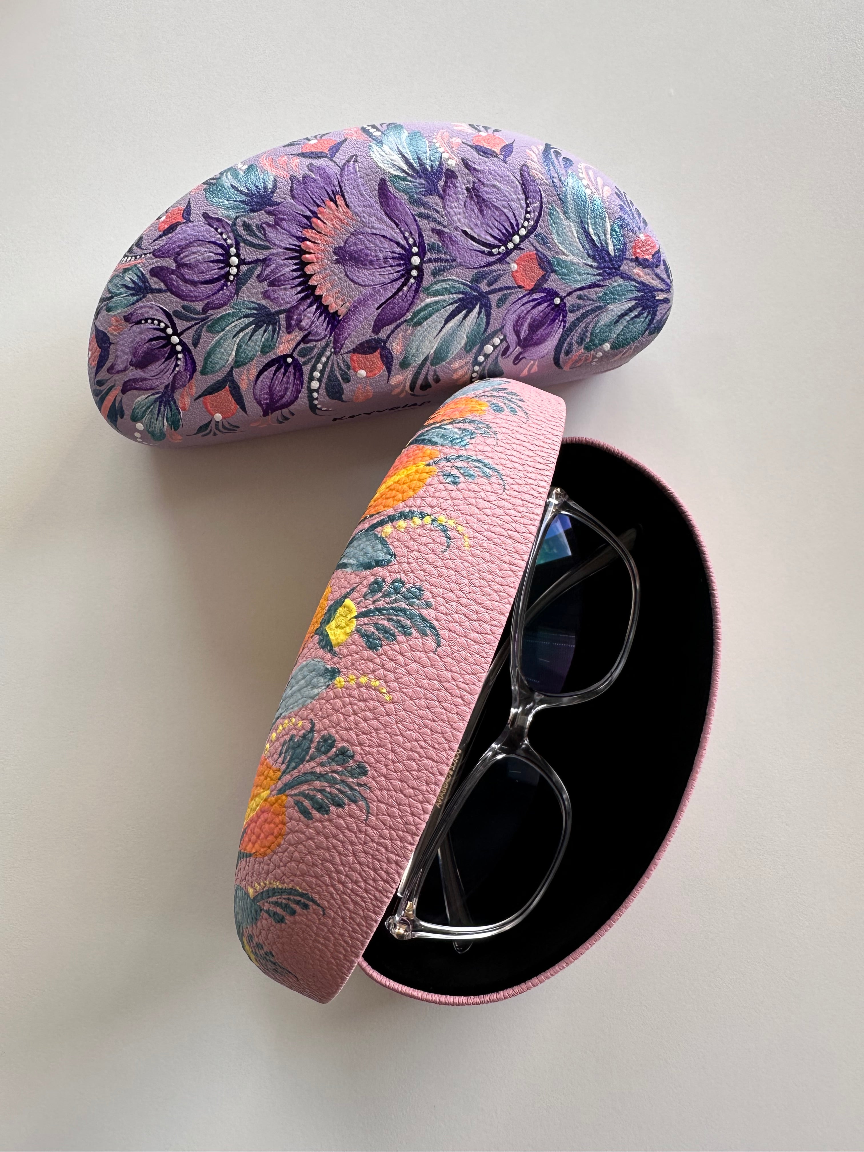 Sunset Whispers – Hand-Painted Eyeglass Case