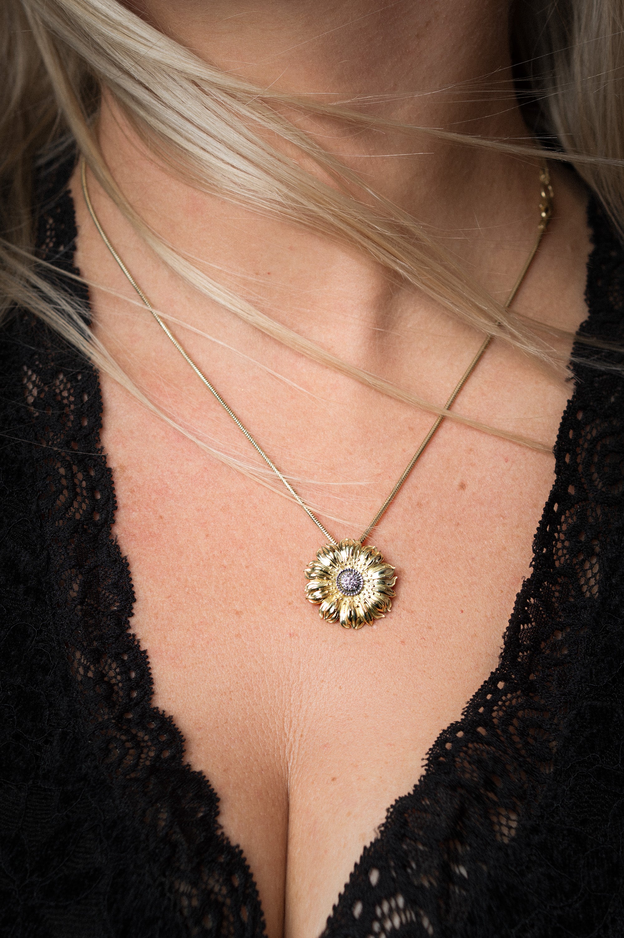 Chamomile Pendant